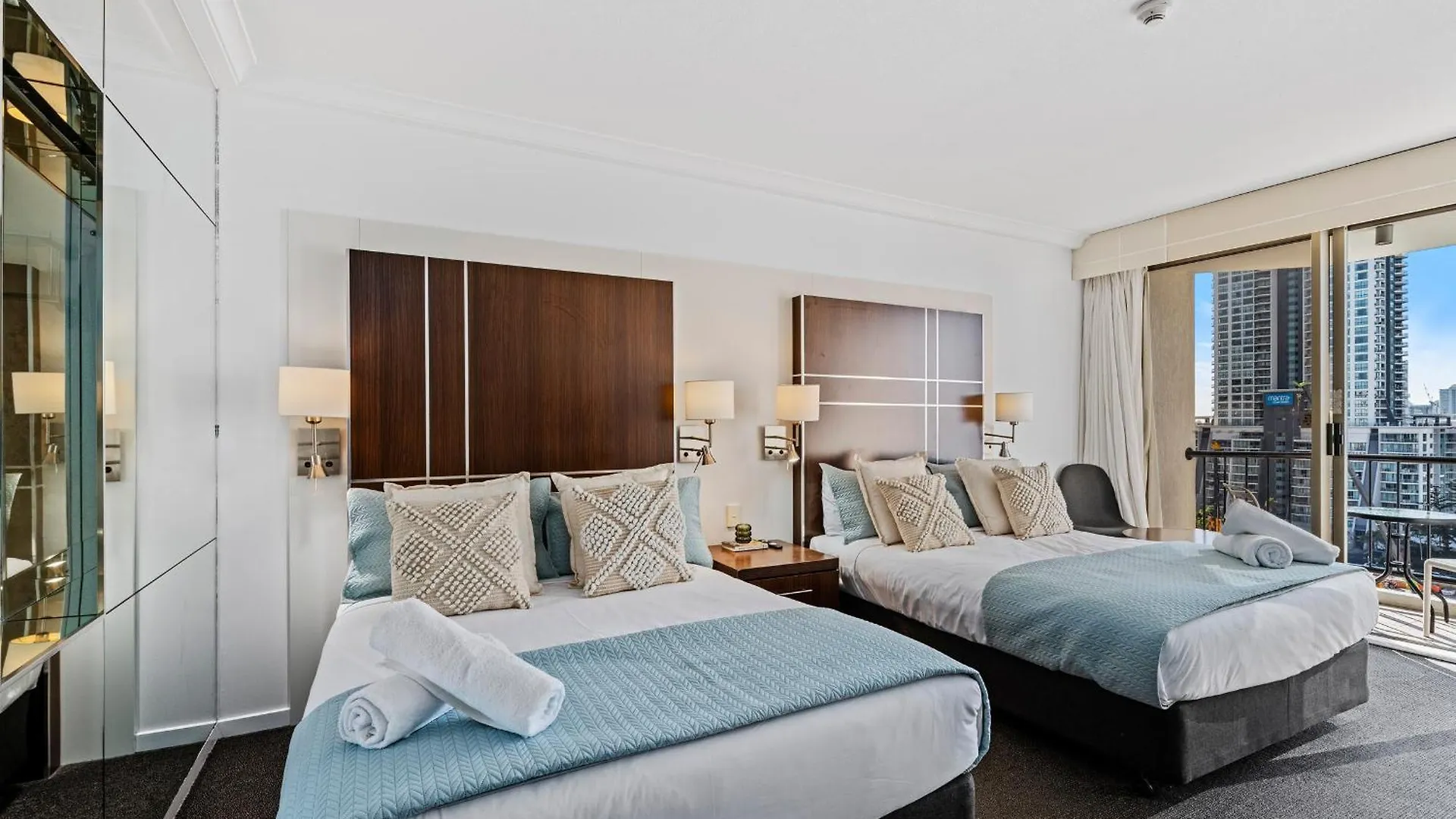Central Twin Units In The Heart Of Surfers Paradise - Q Stay Gold Coast 0*,  Australia